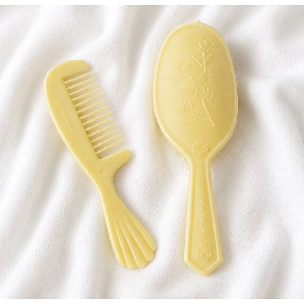Vintage Doll Brush Comb 3